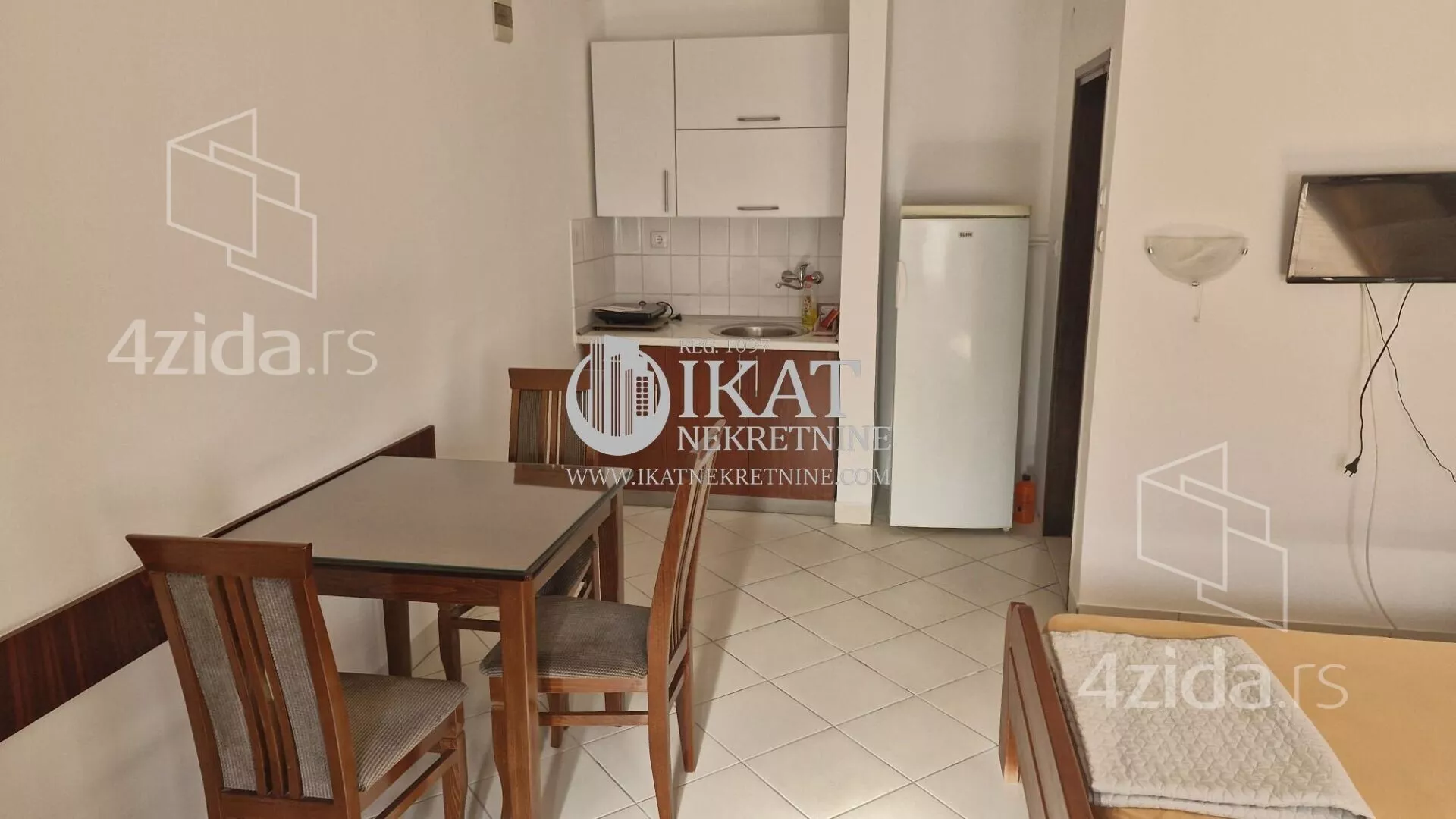 5-etažna kuća | 4zida