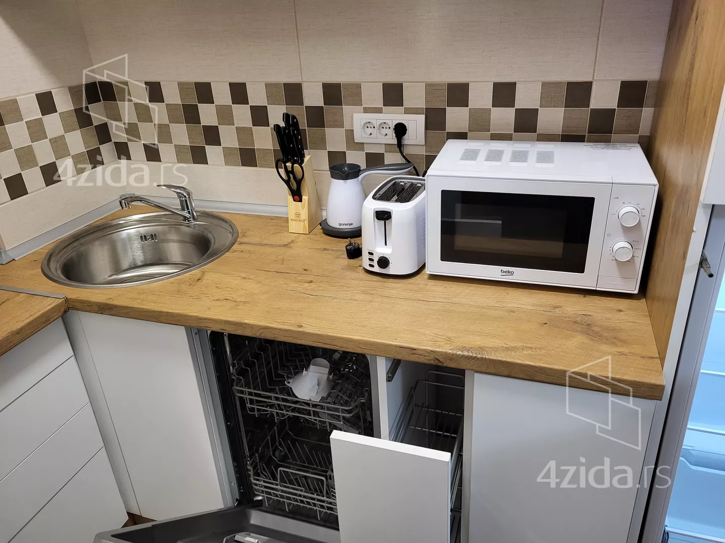 Jednosoban stan | 4zida