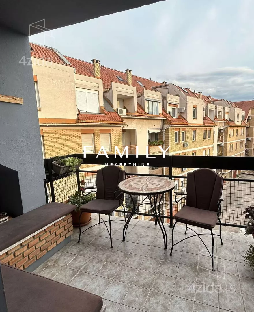 Troiposoban stan | 4zida