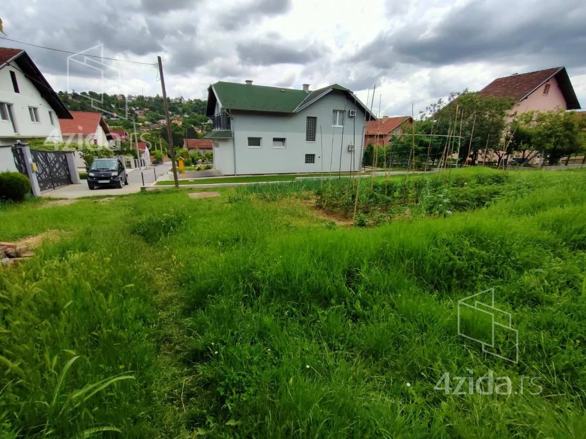 Plac | 4zida