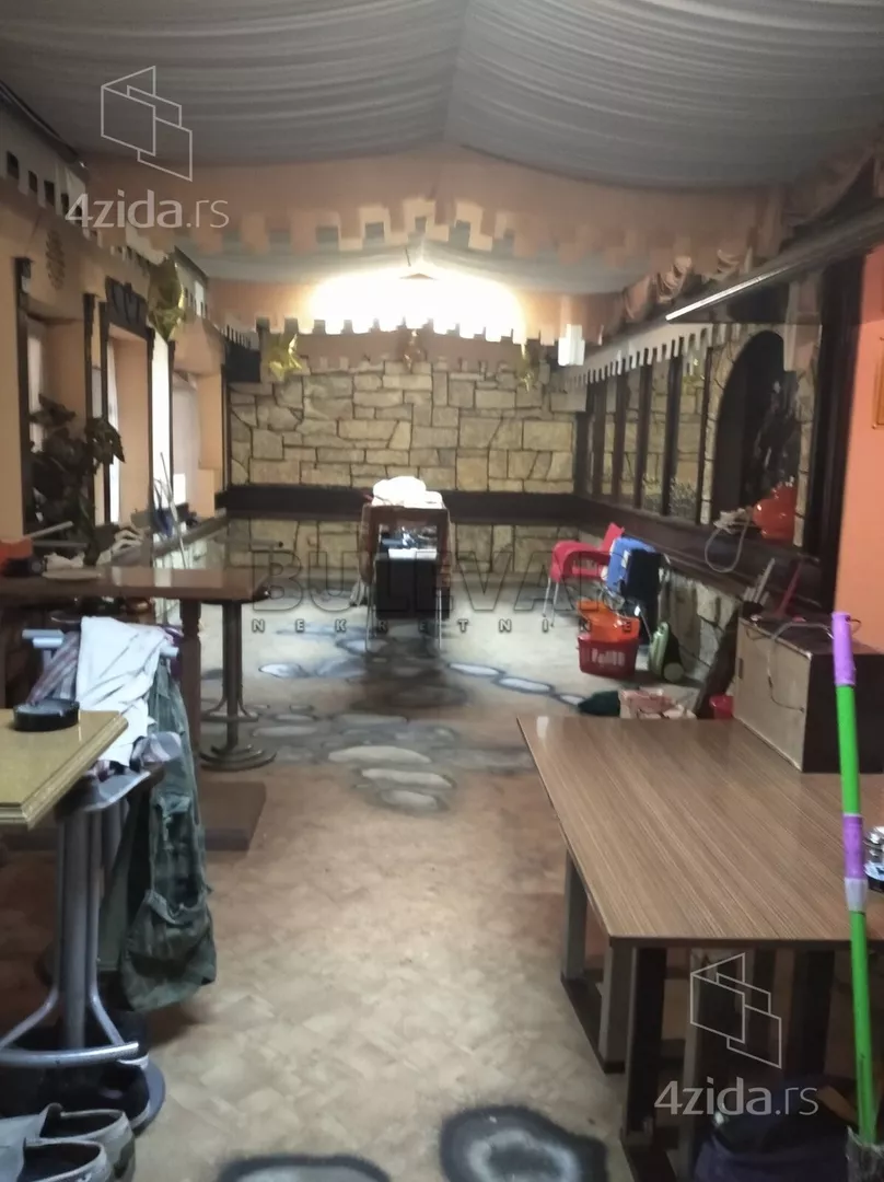 Lokal | 4zida