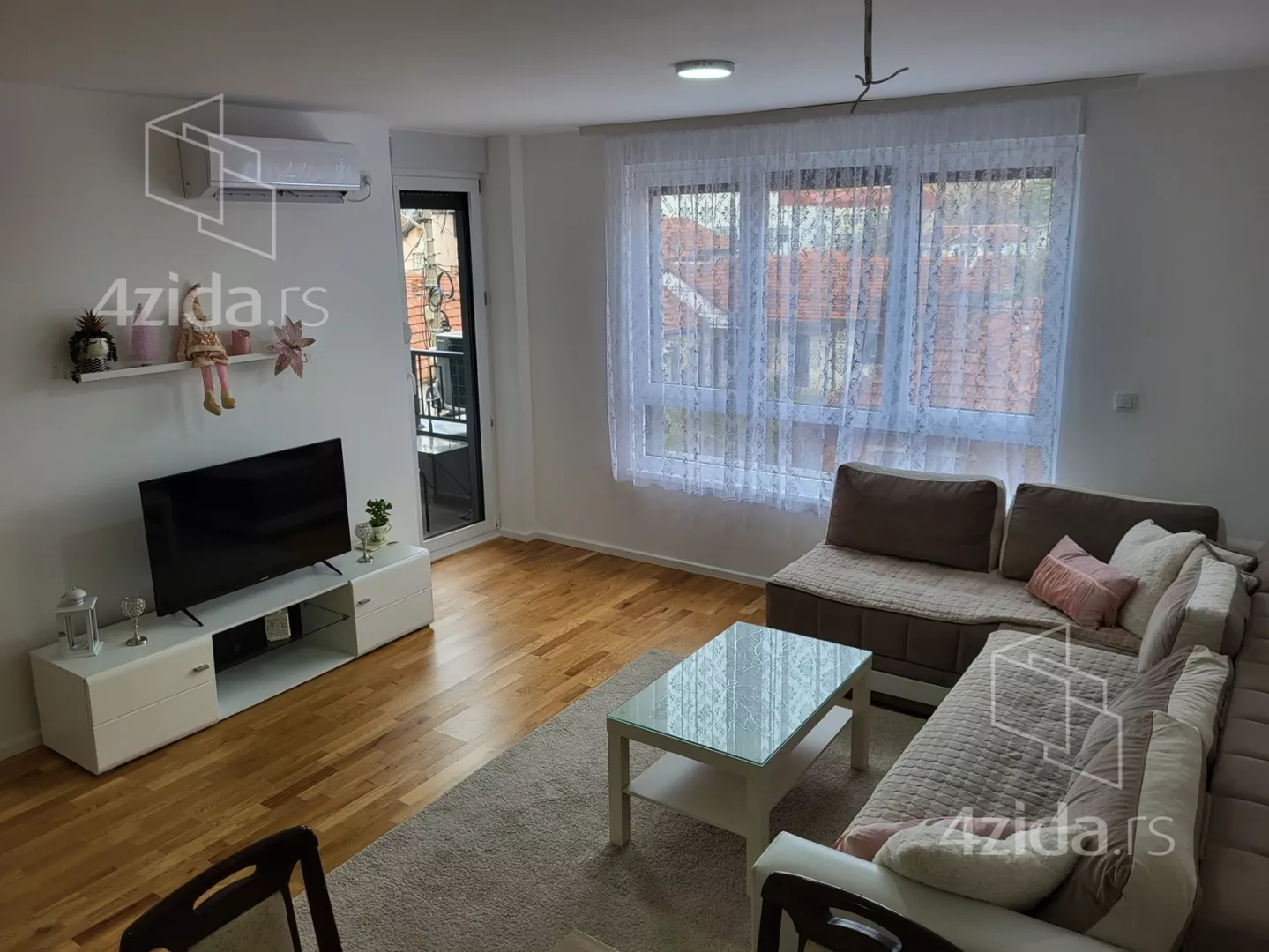 Dvoiposoban stan | 4zida