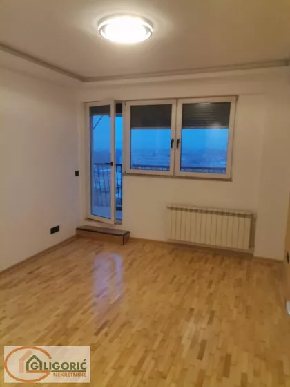 Ugrinovačka | 4zida.rs