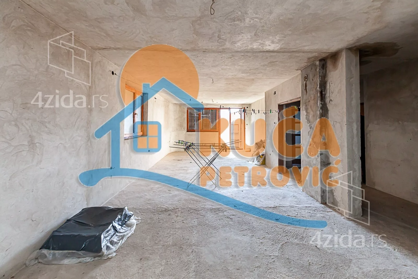 Lokal | 4zida