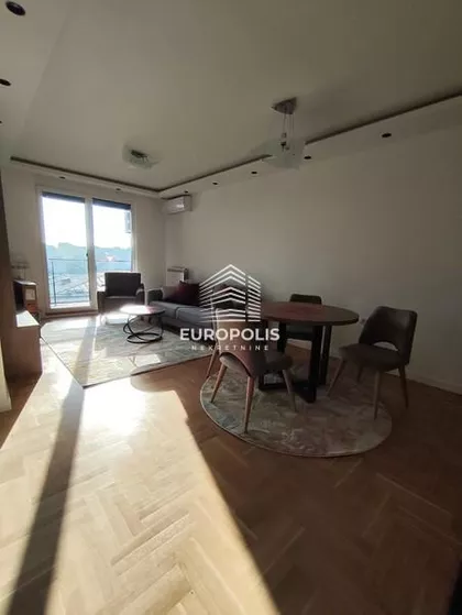 Milana Rakića | 4zida.rs