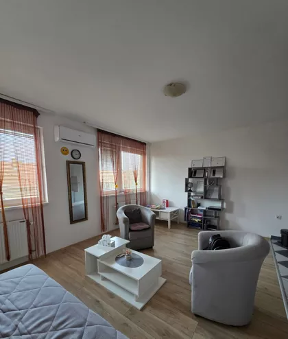 Vojvode Petra Bojovića 23 | 4zida.rs