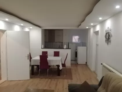Lazara Komarčića 18 | 4zida.rs