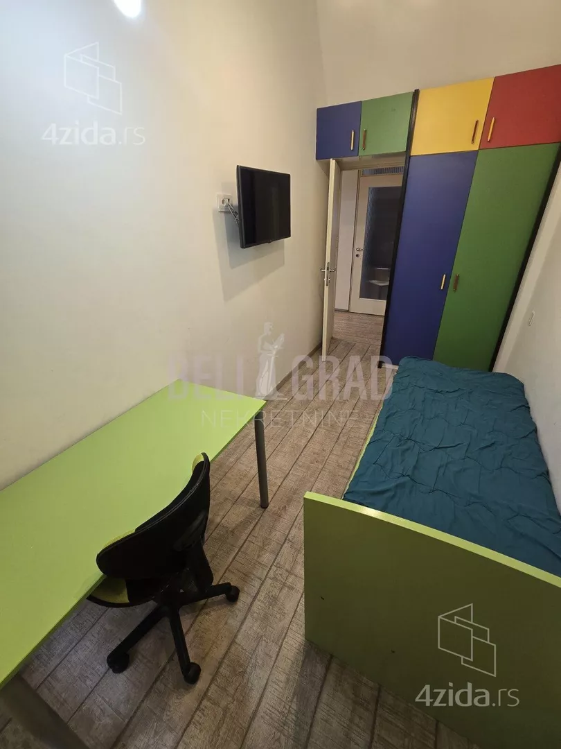 Petosoban stan | 4zida