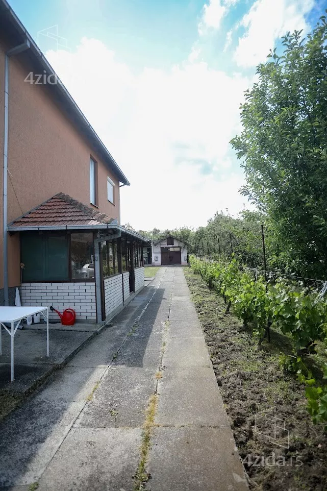 3-etažna kuća | 4zida