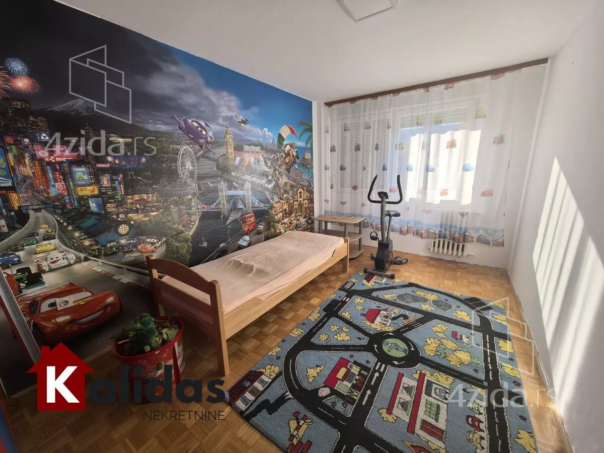 Dvoiposoban stan | 4zida