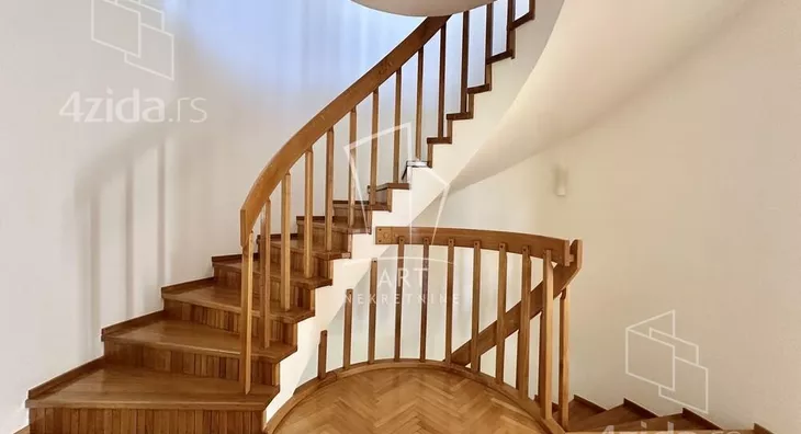 4-etažna kuća | 4zida