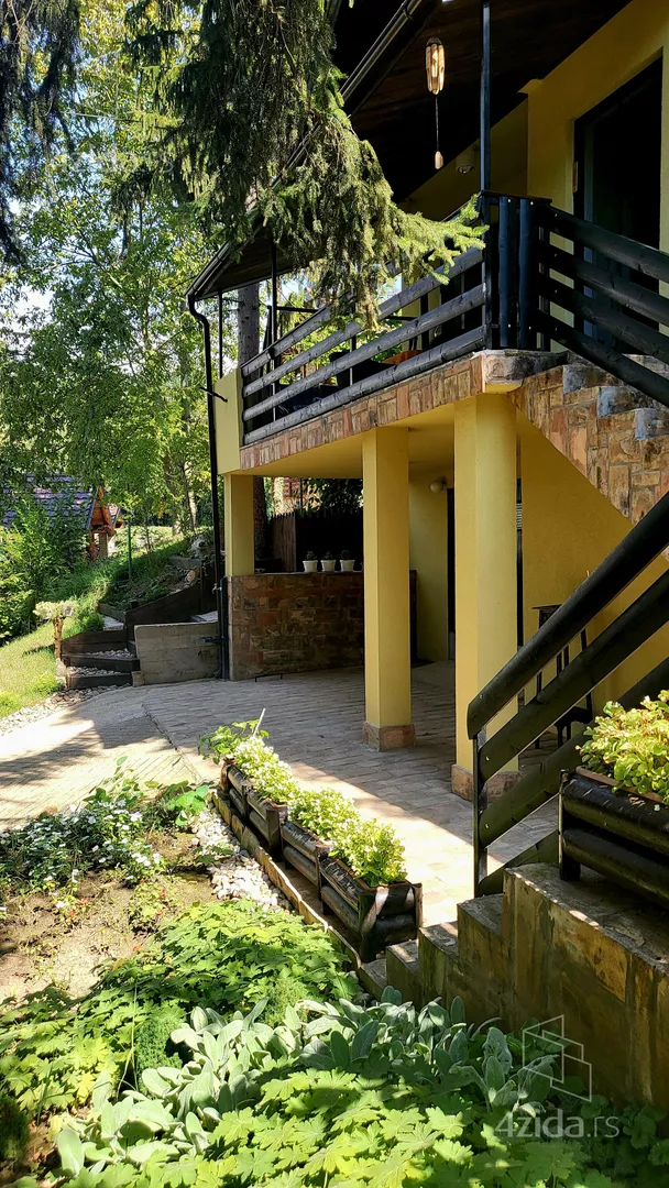 3-etažna kuća | 4zida