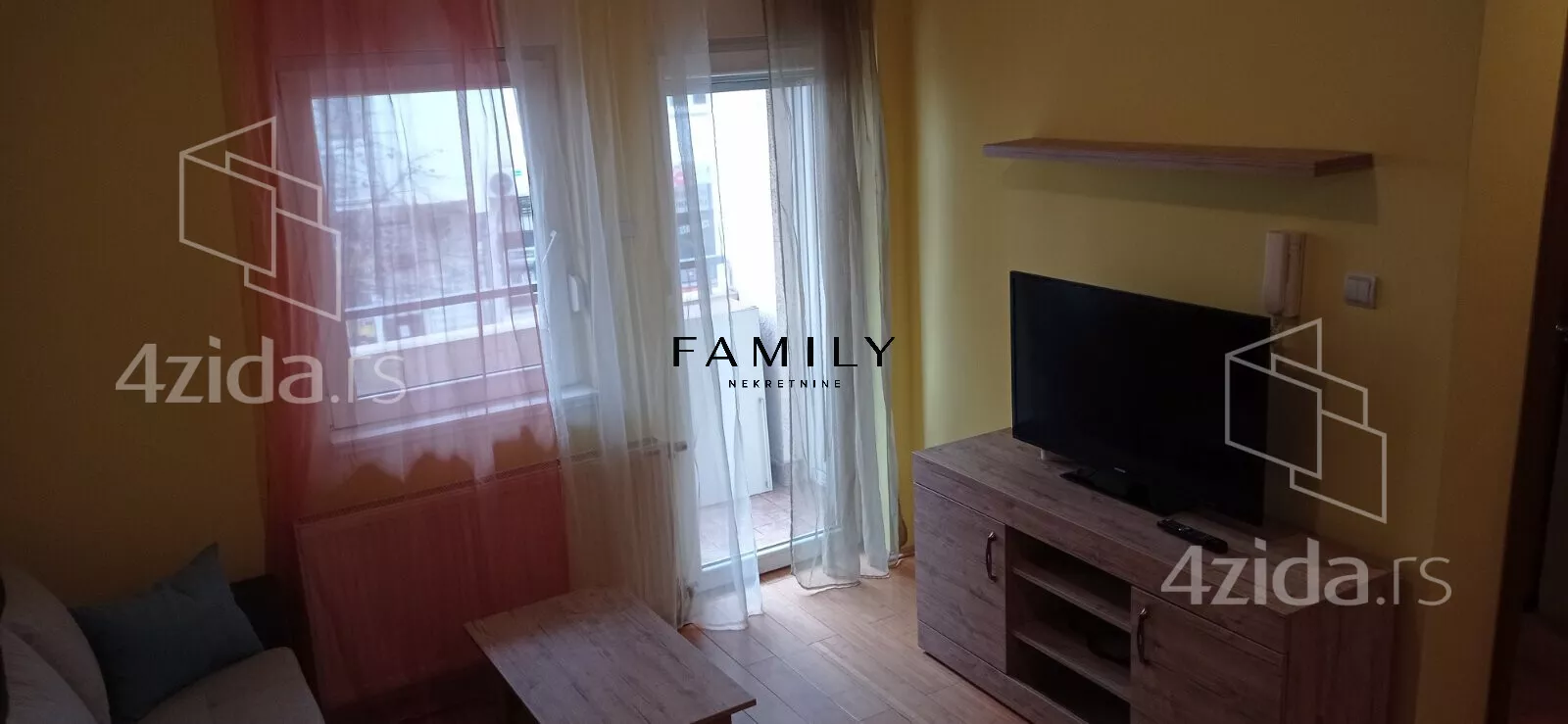 Jednoiposoban stan | 4zida