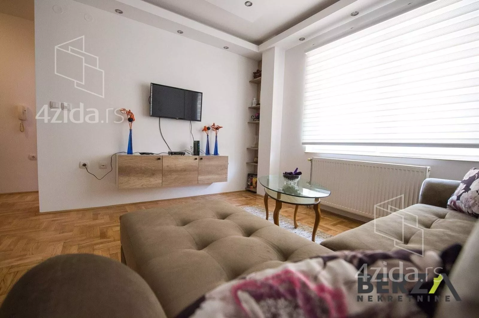 Jednoiposoban stan | 4zida