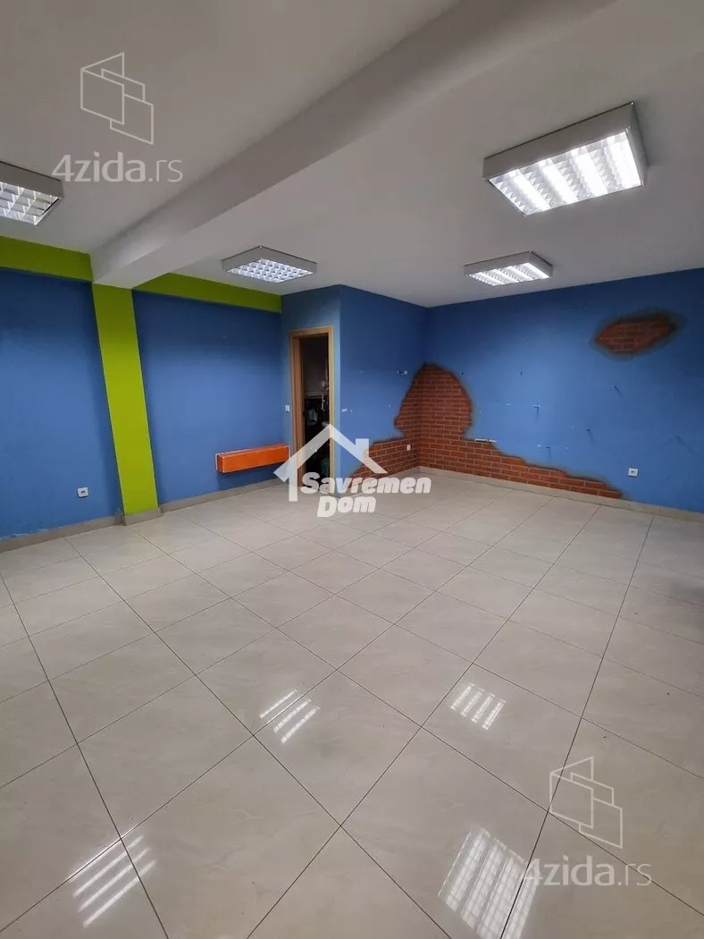 Poslovni prostor | 4zida