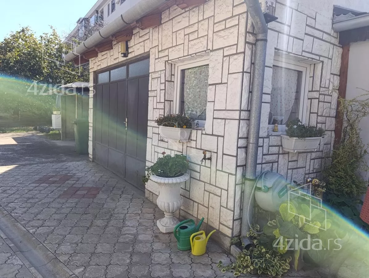 Kuća | 4zida