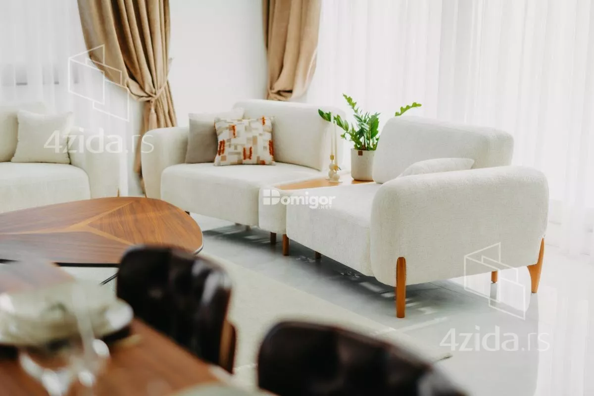 Petosoban stan | 4zida