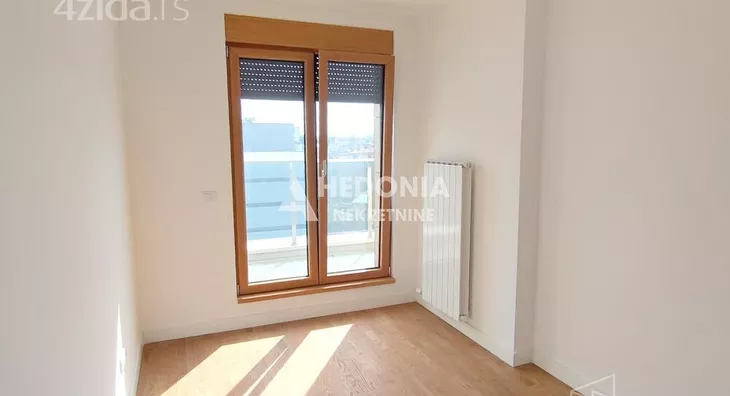 Četvoroiposoban stan | 4zida