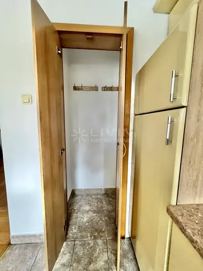 Crveni Krst Zvezdara | 4zida.rs