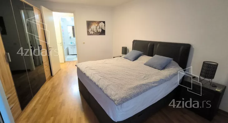 Četvoroiposoban stan | 4zida