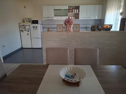 Žiča | 4zida.rs