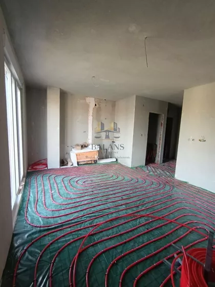 Stari Banovci | 4zida.rs