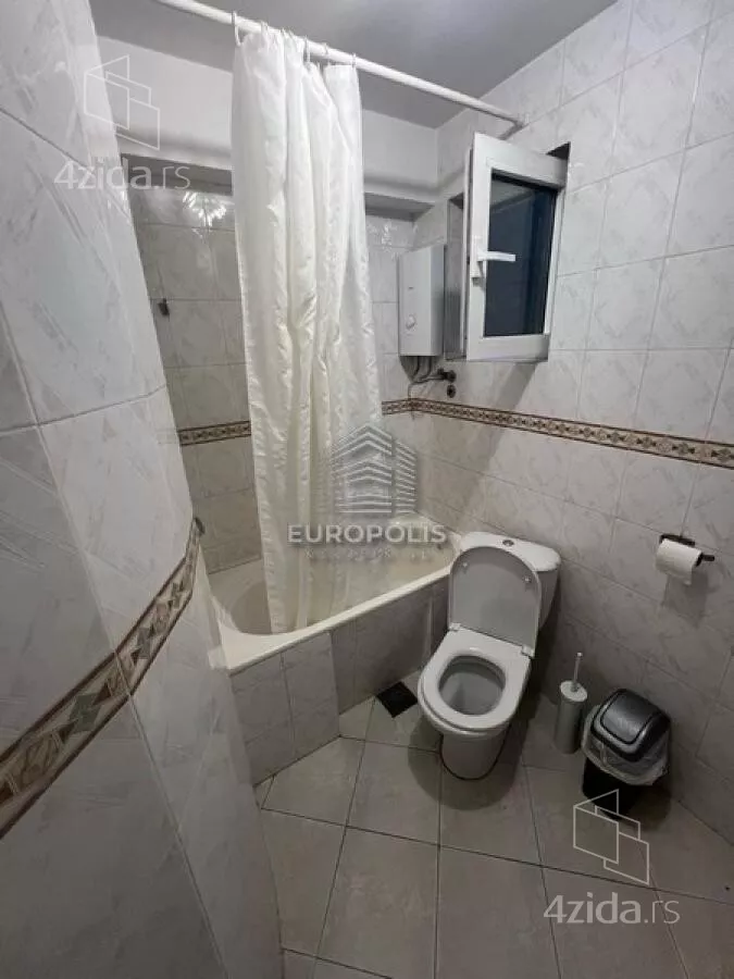 Sedmosoban stan | 4zida