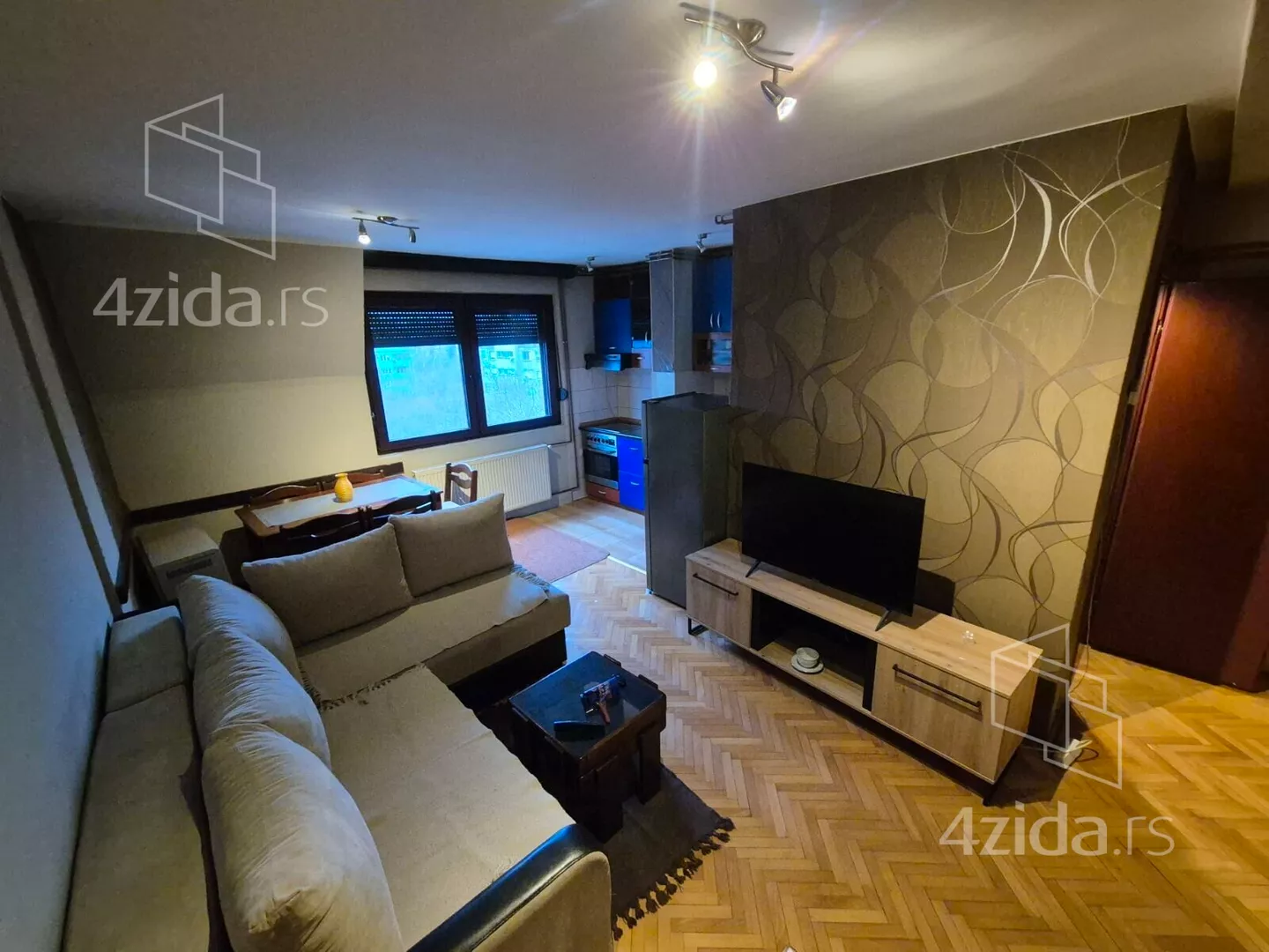 Troiposoban stan | 4zida