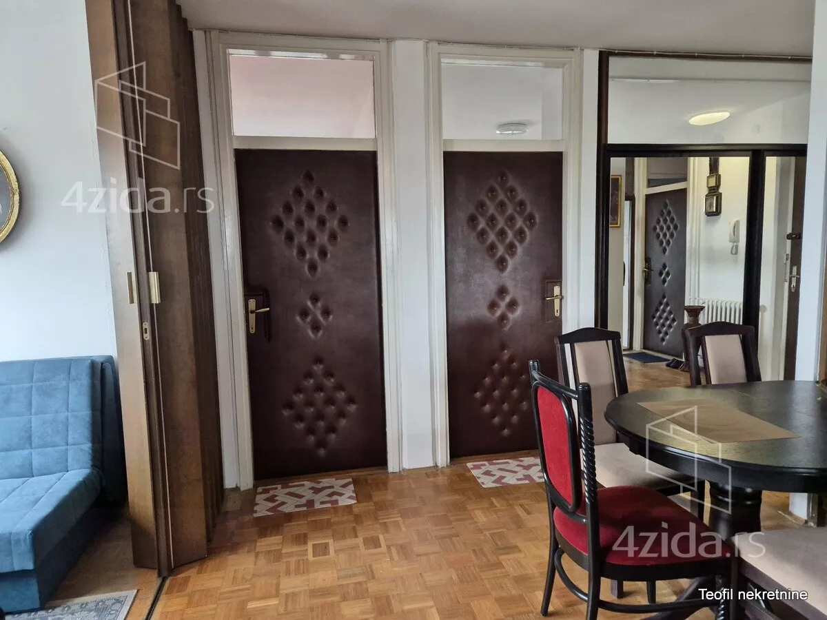 Četvoroiposoban stan | 4zida