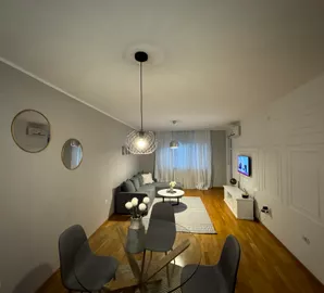 Stari Grad, Gradske lokacije, Novi Sad, 2.0 stan | 4zida.rs