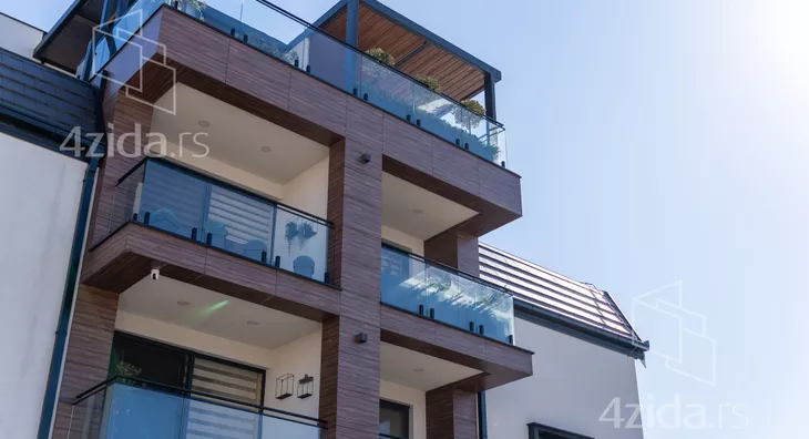 Petosoban stan | 4zida