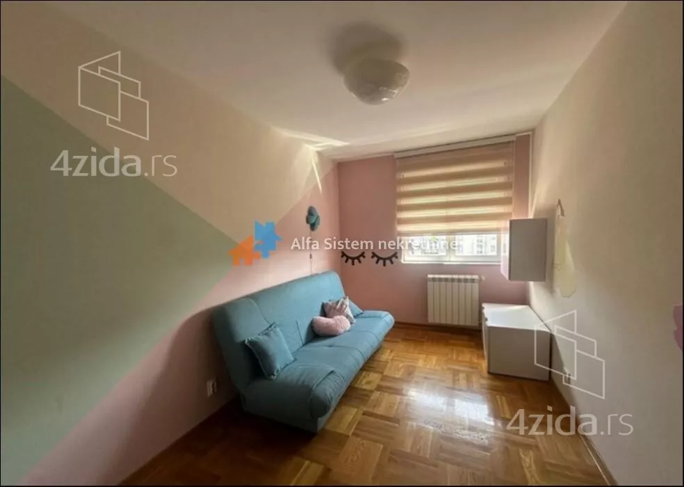 Troiposoban stan | 4zida