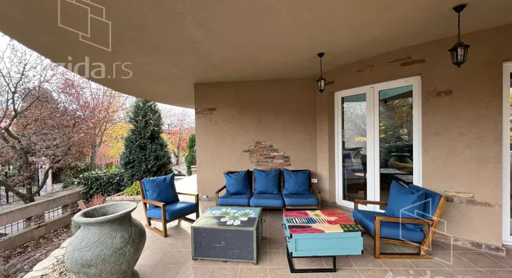 3-etažna kuća | 4zida