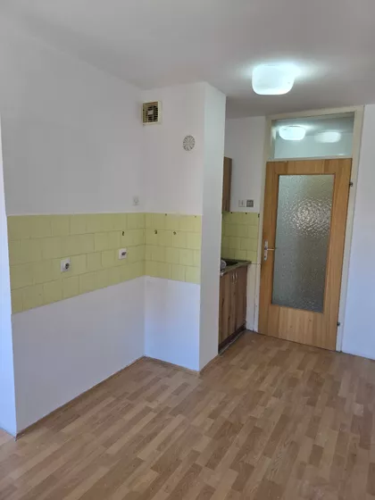 Glavna 2 | 4zida.rs