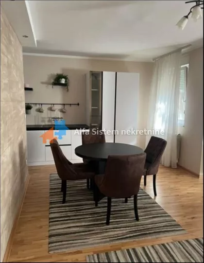 Autokomanda | 4zida.rs