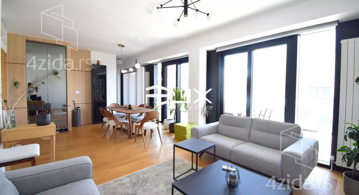 Šestosoban stan | 4zida