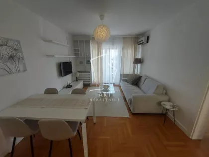 Sazonova | 4zida.rs