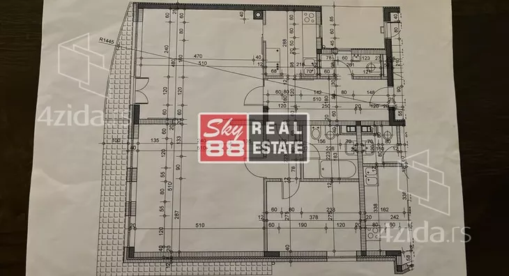 Trosoban stan | 4zida