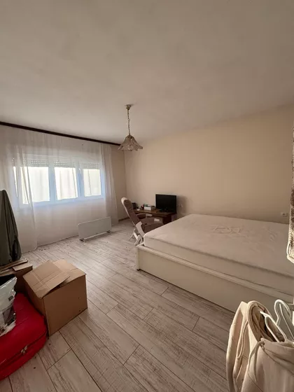 Radnička 19 | 4zida.rs