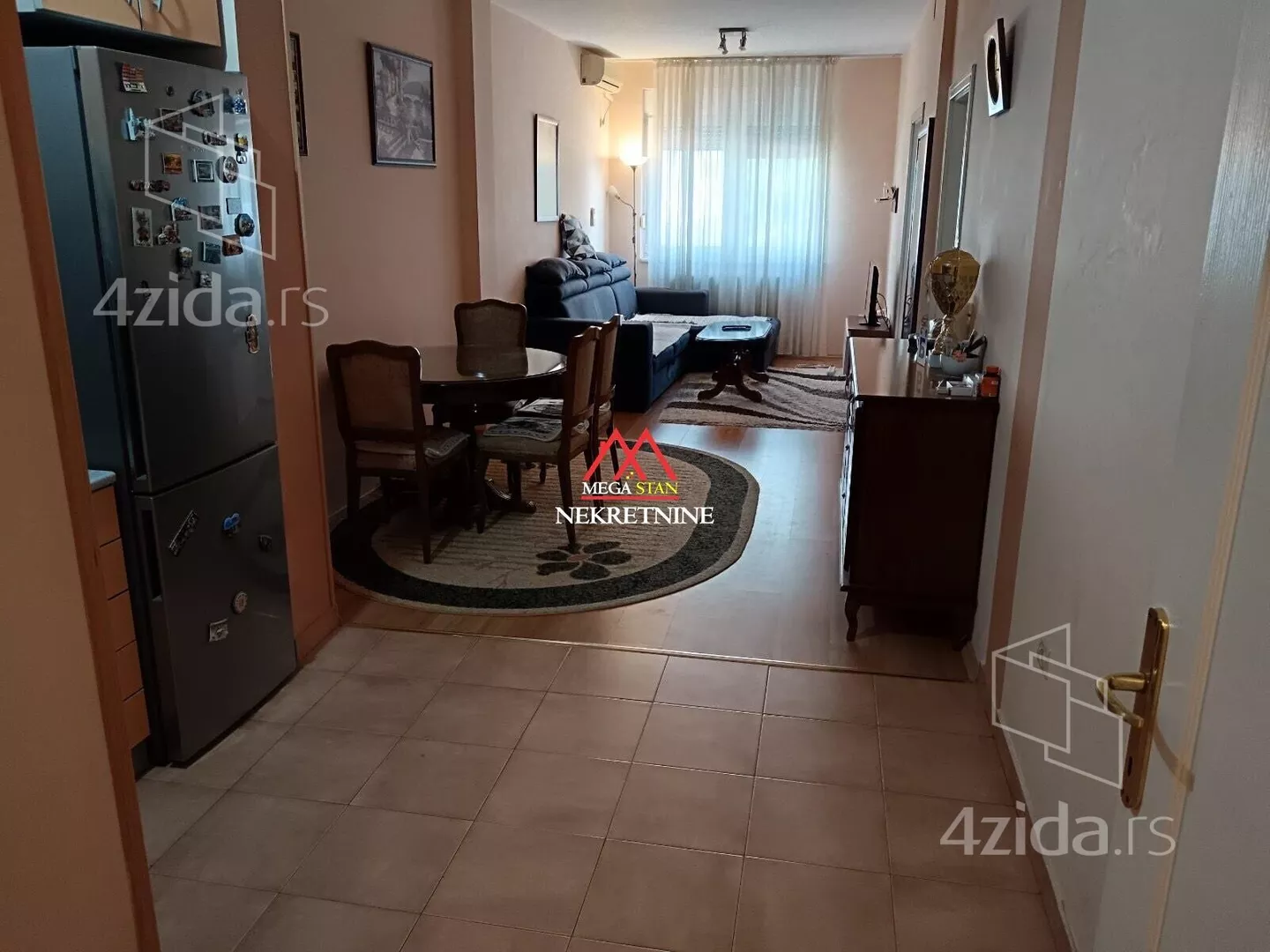 Dvoiposoban stan | 4zida