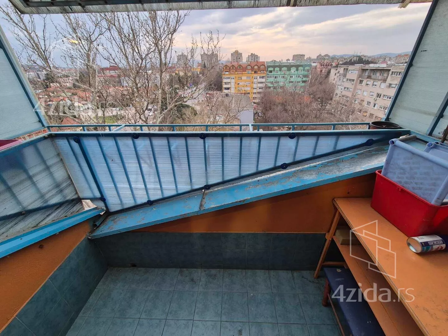 Troiposoban stan | 4zida