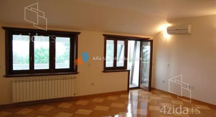 Šestosoban stan | 4zida