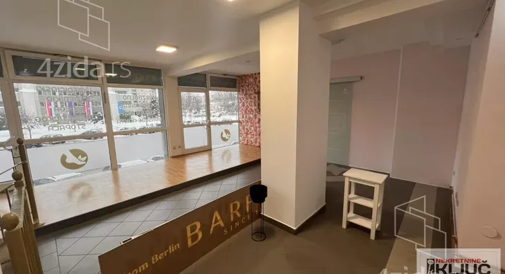 Poslovni prostor | 4zida