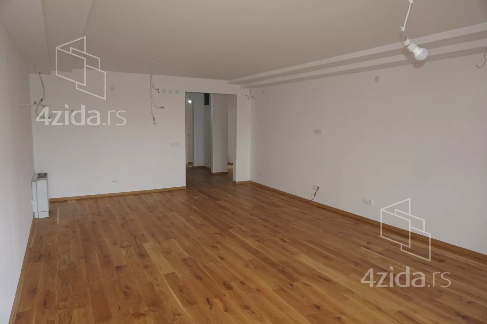 Šestosoban stan | 4zida