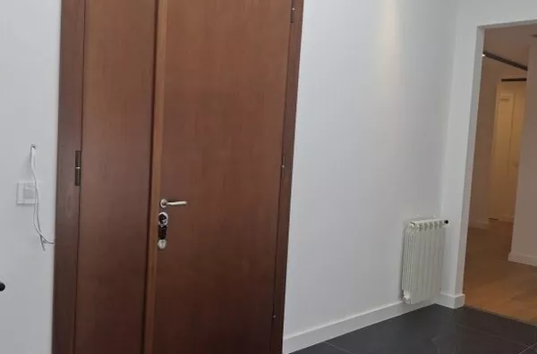 Šestosoban stan | 4zida