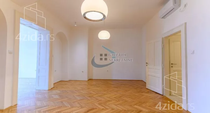 Četvoroiposoban stan | 4zida