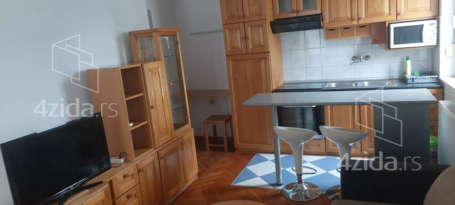 Jednoiposoban stan | 4zida