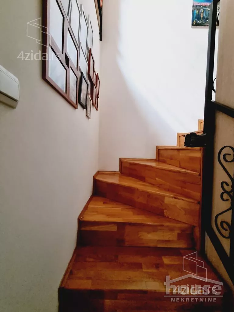 Četvoroiposoban stan | 4zida