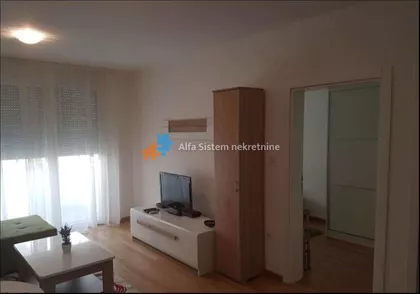 Vukov Spomenik | 4zida.rs