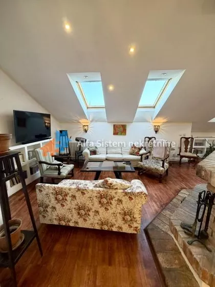 Trg Republike | 4zida.rs